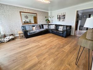 Lounge- click for photo gallery